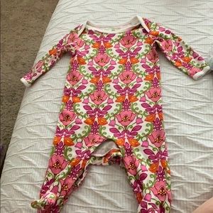 Baby bodysuit